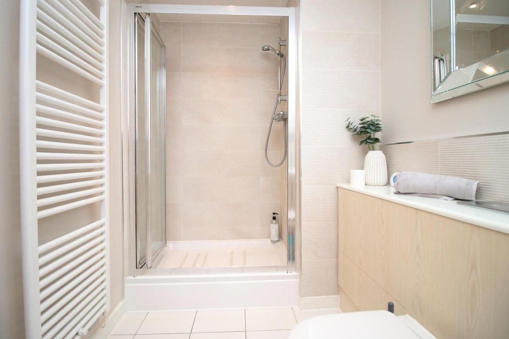Perfect Getaway In Cardiff Marina Apartment Екстериор снимка