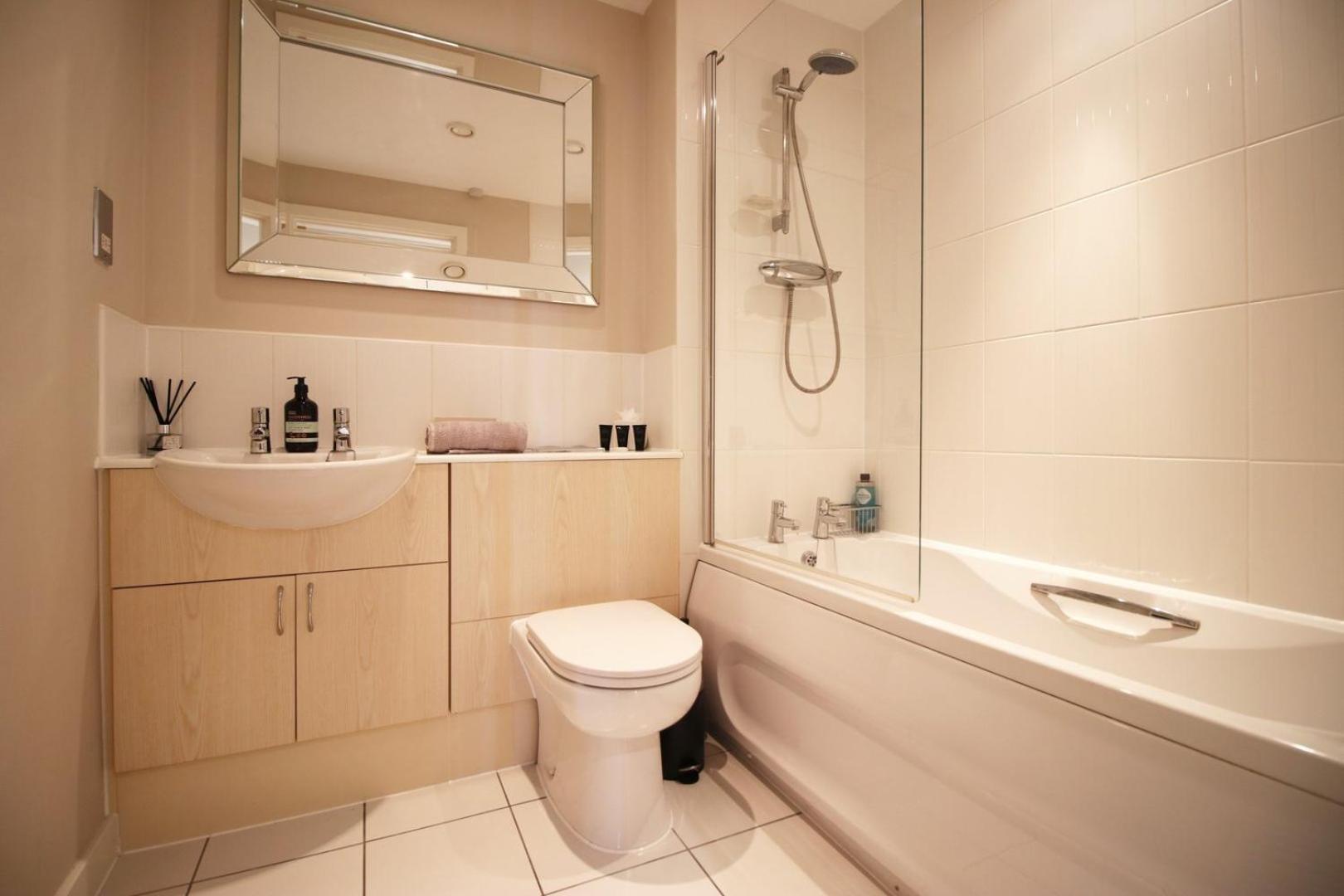 Perfect Getaway In Cardiff Marina Apartment Екстериор снимка